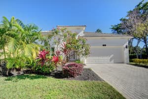 1112 Avondale Court West Palm Beach, FL 33409 Sold 02/27/23