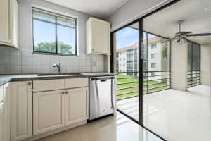 5981 Via Vermilya 205, Lake Worth, Fl 33462 Lake Worth, FL 33462 Sold 05/12/23