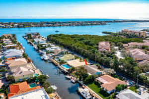 116 Periwinkle Dr, Hypoluxo, FL 33462, Sold 05/12/23