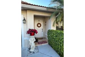 6165 Willoughby Circle Lake Worth, FL 33463 Sold 05/26/23