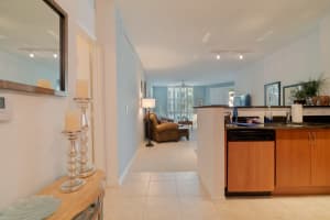 804 E Windward Way, Lantana, FL 33462, Sold 04/11/23