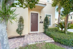 3654  Wolf Run Lane Delray Beach, FL 33435 Sold 05/01/23