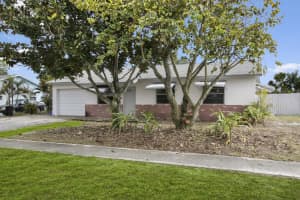 707 Oklawaha St, Jupiter, FL 33458, Sold 02/02/23