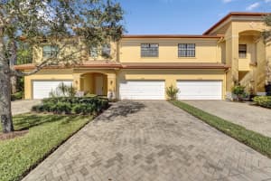 6631 Se Woodmill Pond Lane Stuart, FL 34997 Sold 02/28/23