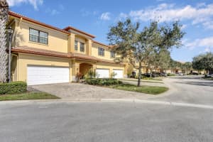 6631 Se Woodmill Pond Lane Stuart, FL 34997 Sold 02/28/23