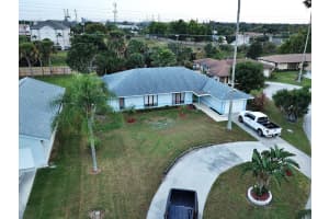 2505 Canterbury Drive S Riviera Beach, FL 33407 Sold 03/01/23