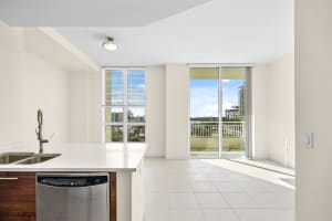 MLS# R10860276, West Palm Beach, Florida 33401