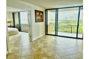4200 N Ocean Drive   2-805 Singer Island, FL 33404 Sold 03/02/23