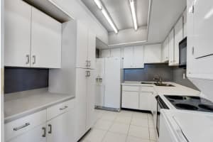 3230 S Ocean Boulevard F-611, Palm Beach, Fl 33480 Palm Beach, FL 33480 Sold 03/01/23