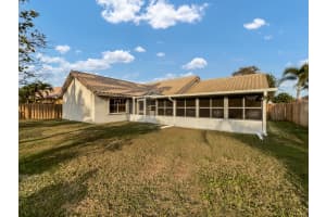 9266 Laurel Green Drive Boynton Beach, FL 33437 Sold 03/24/23