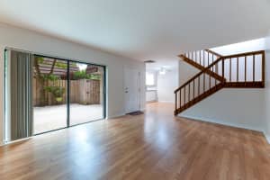 1718 17th Lane Palm Beach Gardens, FL 33418 Sold 04/21/23