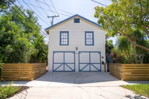 1914 Lake Avenue West Palm Beach, FL 33401 Sold 03/15/23