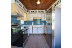 1914 Lake Avenue West Palm Beach, FL 33401 Sold 03/15/23