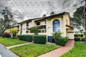 10215 N Circle Lake Drive 202 Boynton Beach, FL 33437 Sold 04/19/23
