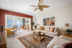 22 Harbour Isle Drive W 302 Hutchinson Island, FL 34949 Sold 05/09/23