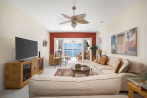 22 Harbour Isle Drive W 302 Hutchinson Island, FL 34949 Sold 05/09/23