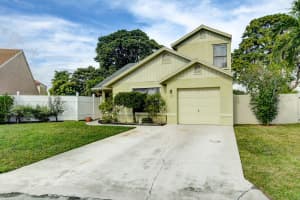 65 Willow Circle Boynton Beach, FL 33436 Sold 03/17/23