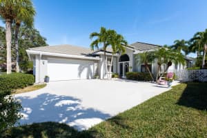 207 S Hampton Drive Jupiter, FL 33458 Sold 02/21/23