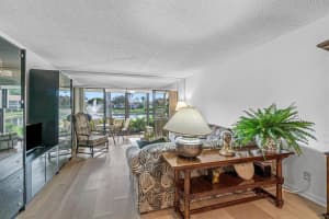 5056  Oakhill Lane   815, Delray Beach, FL 33484 Sold 10/02/23