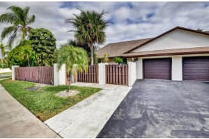 533 Sw 28th Avenue Delray Beach, FL 33445 Sold 03/16/23