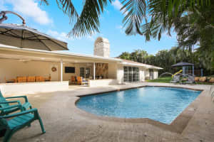 2716 Somerset Road Lake Worth, FL 33462 Sold 02/28/23