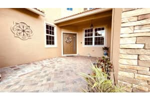1462 Newhaven Point Lane Wellington, FL 33411 Sold 06/07/23