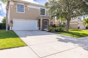 607 NW Stanford Lane, Port Saint Lucie, FL 34983 Sold 06/08/23
