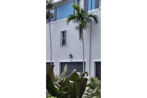 75 Nw 4th Avenue, Delray Beach, Fl 33444 Delray Beach, FL 33444 Sold 03/20/23