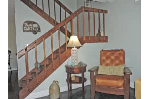 821 Springdale Circle Palm Springs, FL 33461 Sold 04/03/23