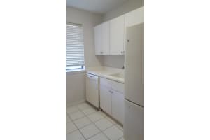400 Nottingham Circle B Green Acres, FL 33463 Sold 05/16/23