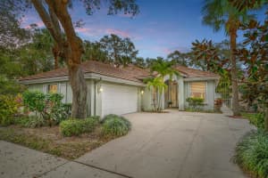 100 S Hampton Drive Jupiter, FL 33458 Sold 04/19/23