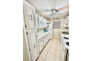 272 High Point Court B Delray Beach, FL 33445 Sold 04/12/23