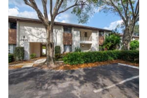 1055 6th Avenue A5 Vero Beach, FL 32960 Sold 02/27/23