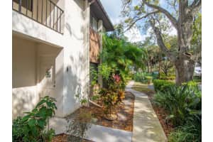 1055 6th Avenue A5, Vero Beach, Fl 32960 Vero Beach, FL 32960 Sold 02/27/23