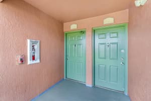 7848 Sonoma Springs Circle 207 Lake Worth, FL 33463 Sold 04/10/23