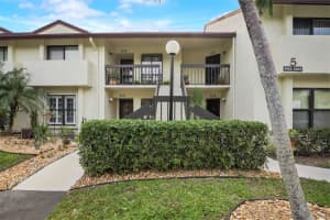 3360 Lucerne Park Drive Green Acres, FL 33467 Sold 04/28/23