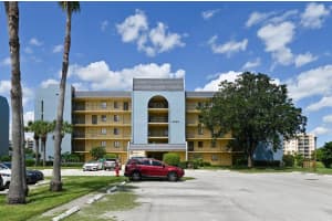 2828 Tennis Club Drive 502, West Palm Beach, Fl 33417 West Palm Beach, FL 33417 Sold 03/13/23