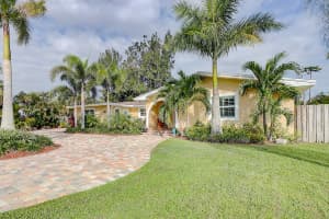 1023 Nw Spruce Ridge Drive Stuart, FL 34994 Sold 03/02/23