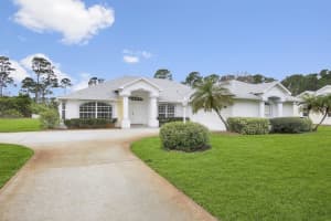 4301 Redwood Drive Fort Pierce, FL 34951 Sold 02/27/23