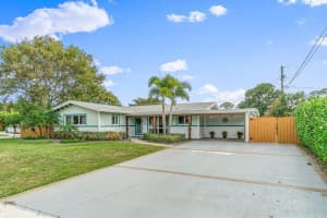 702 Sw 27th Terrace Boynton Beach, FL 33435 Sold 04/03/23