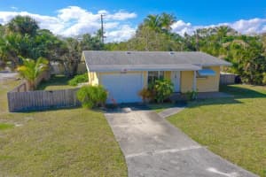 4105 Ne Carrol Court, Jensen Beach, Fl 34957 Jensen Beach, FL 34957 Sold 04/17/23