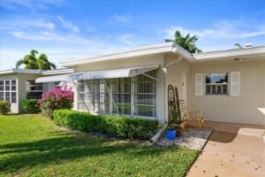 301 Country Lane B Boynton Beach, FL 33435 Sold 03/24/23