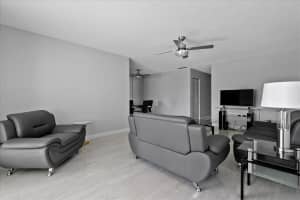 301 Country Lane B Boynton Beach, FL 33435 Sold 03/24/23