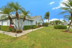 3867 Island Club Circle W Lake Worth, FL 33462 Sold 03/14/23