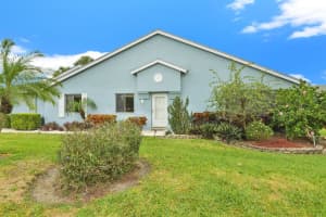 3867 Island Club Circle W Lake Worth, FL 33462 Sold 03/14/23