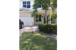 2705 Creekside Drive Fort Pierce, FL 34981 Sold 03/20/23