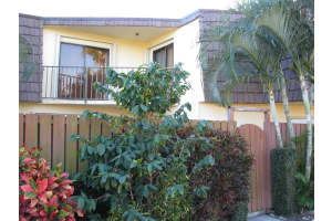 72 Springdale Cir, Palm Springs, FL 33461, Sold 04/10/23