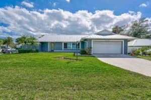 2946 Se Glasgow Drive Stuart, FL 34997 Sold 05/01/23