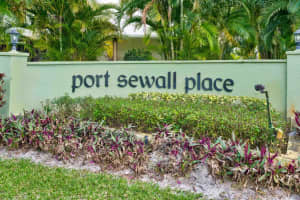 2946 Se Glasgow Drive Stuart, FL 34997 Sold 05/01/23