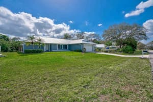 2946 Se Glasgow Drive Stuart, FL 34997 Sold 05/01/23
